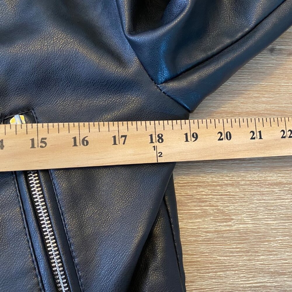 Azalea Wang Black Faux Patent Leather Collared Biker Short Grunge Jacket Size L - Picture 8 of 10
